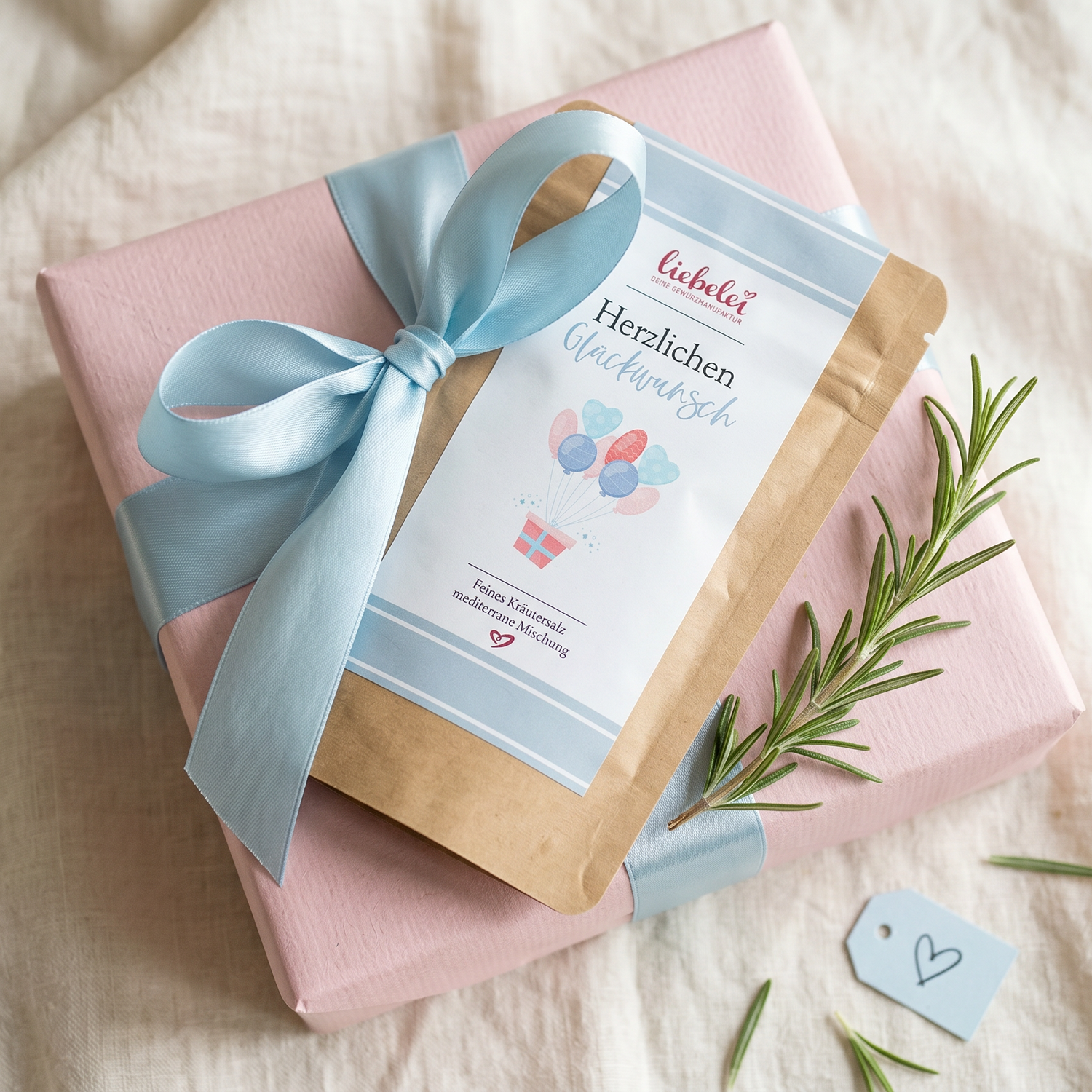 herzlichen-glückwunsch gewürzgruß auf einem geschenk